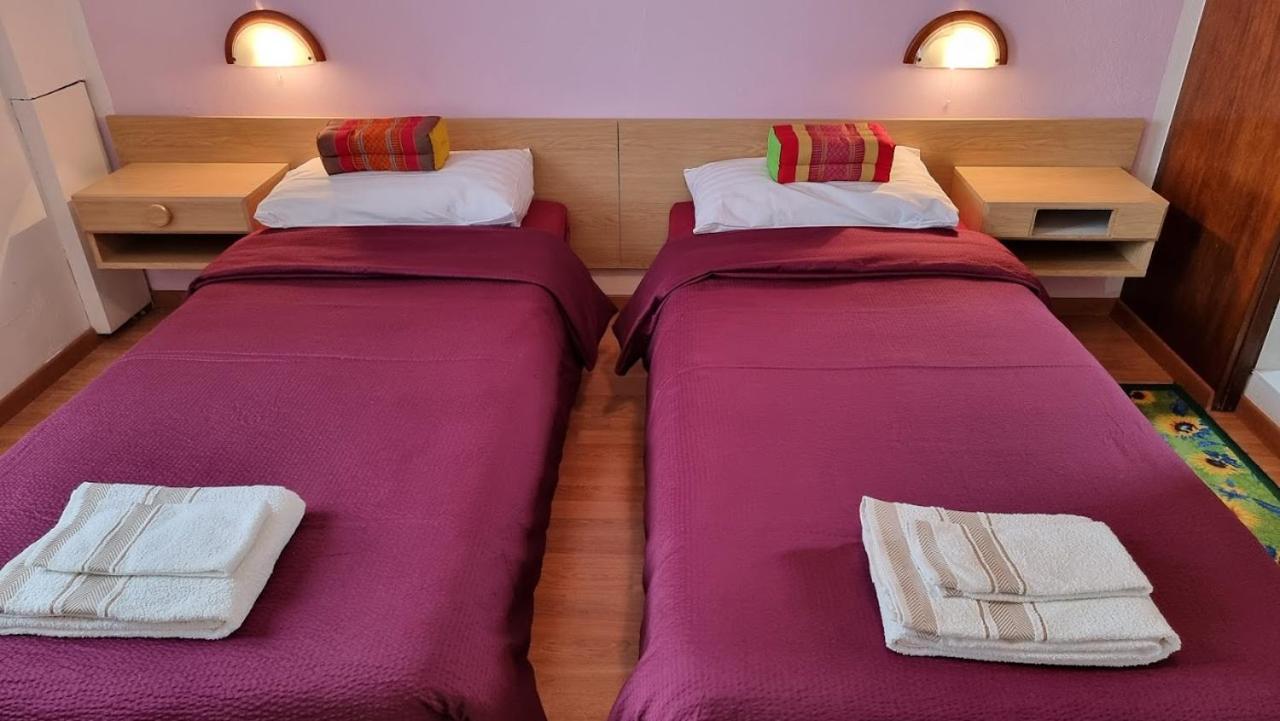 Hotel Pensione Serena Purasca Exteriör bild