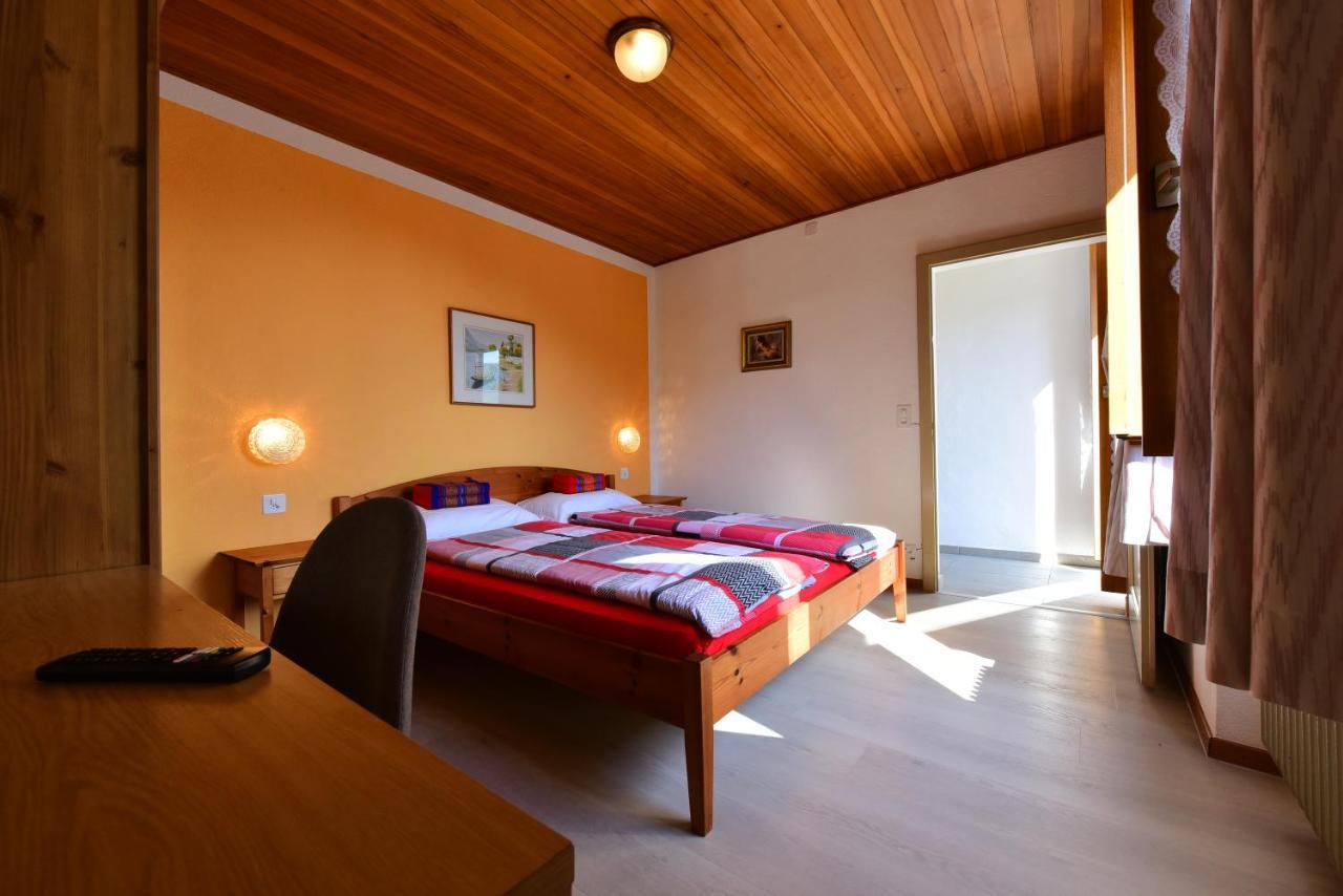 Hotel Pensione Serena Purasca Exteriör bild