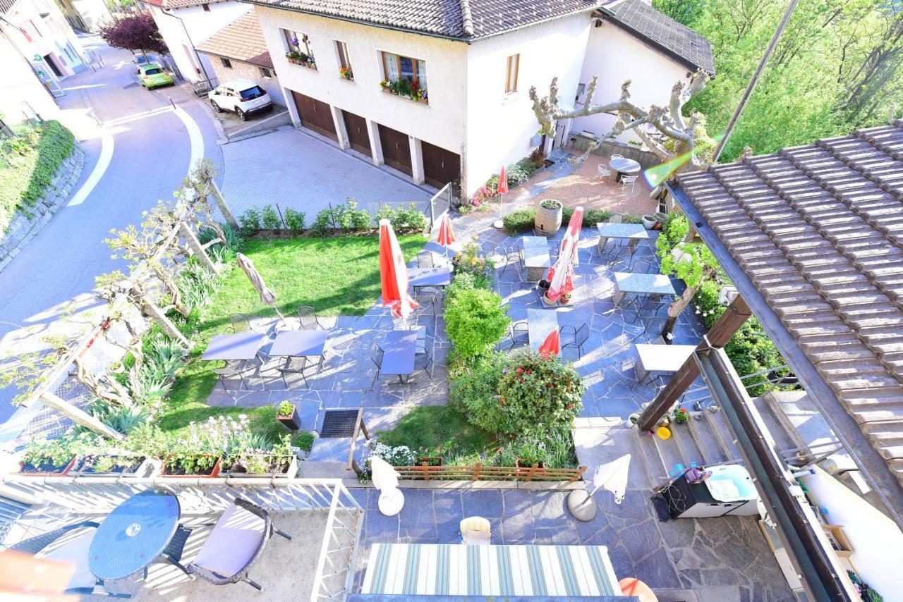 Hotel Pensione Serena Purasca Exteriör bild