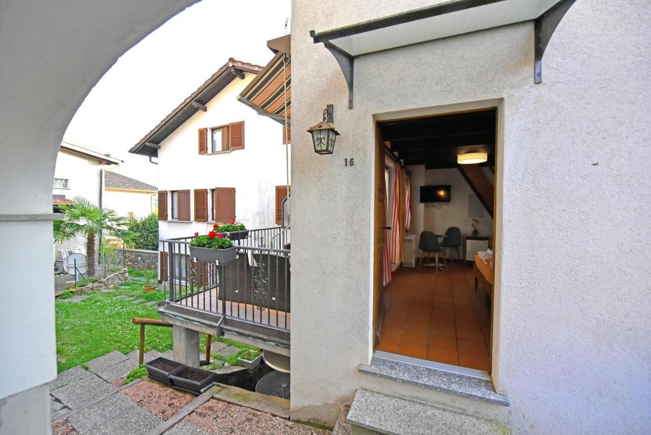 Hotel Pensione Serena Purasca Exteriör bild