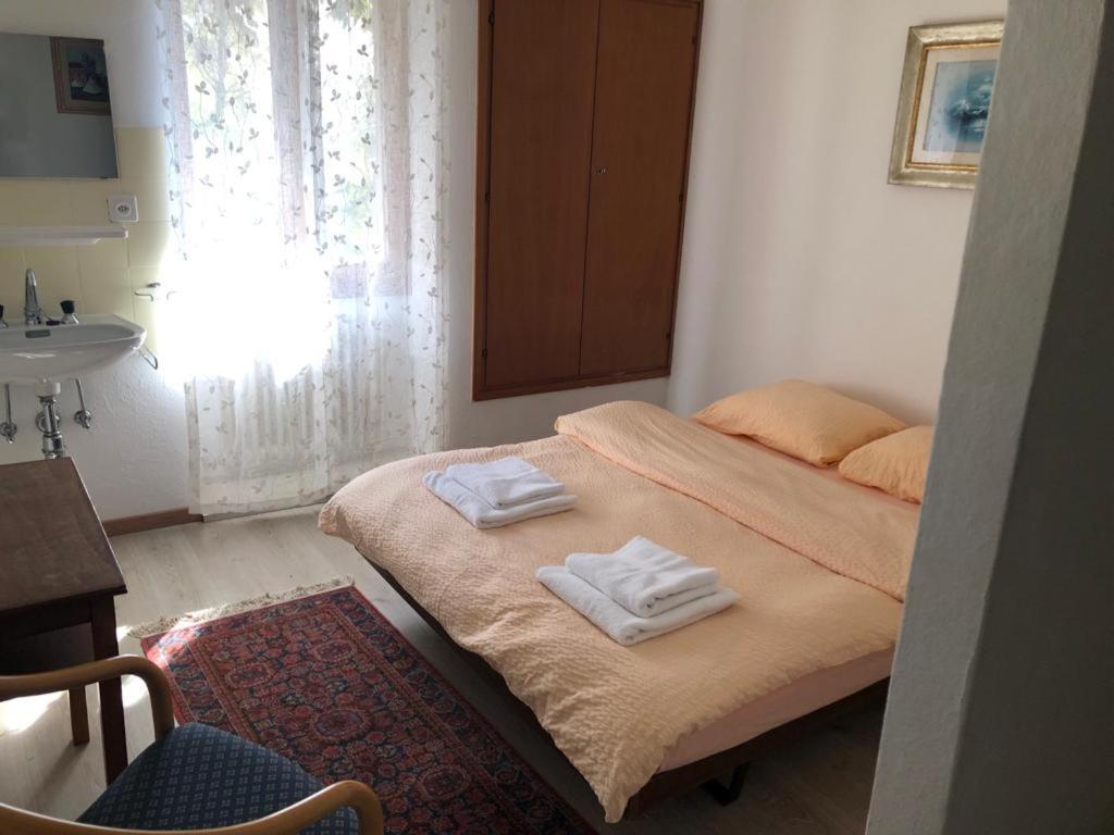 Hotel Pensione Serena Purasca Exteriör bild