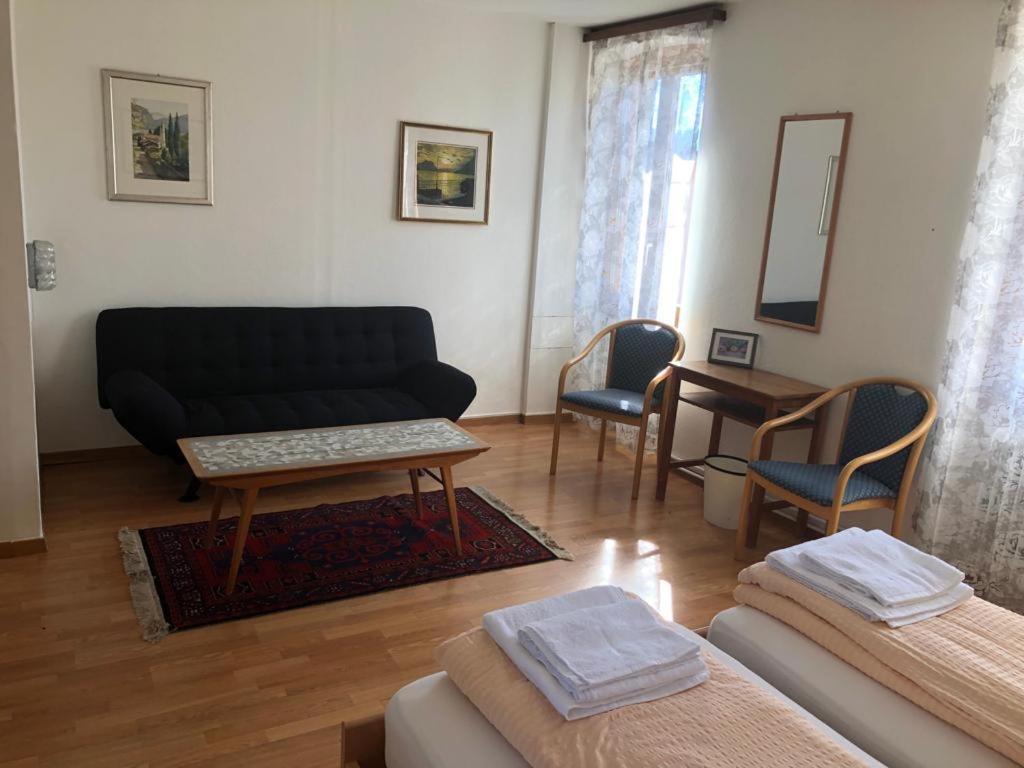 Hotel Pensione Serena Purasca Exteriör bild