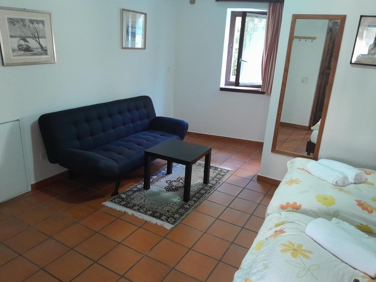Hotel Pensione Serena Purasca Exteriör bild