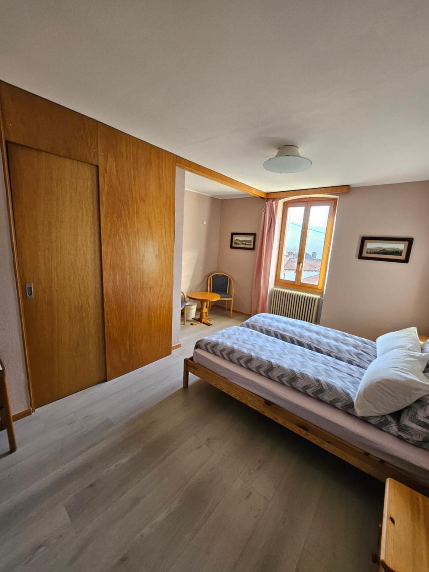 Hotel Pensione Serena Purasca Exteriör bild