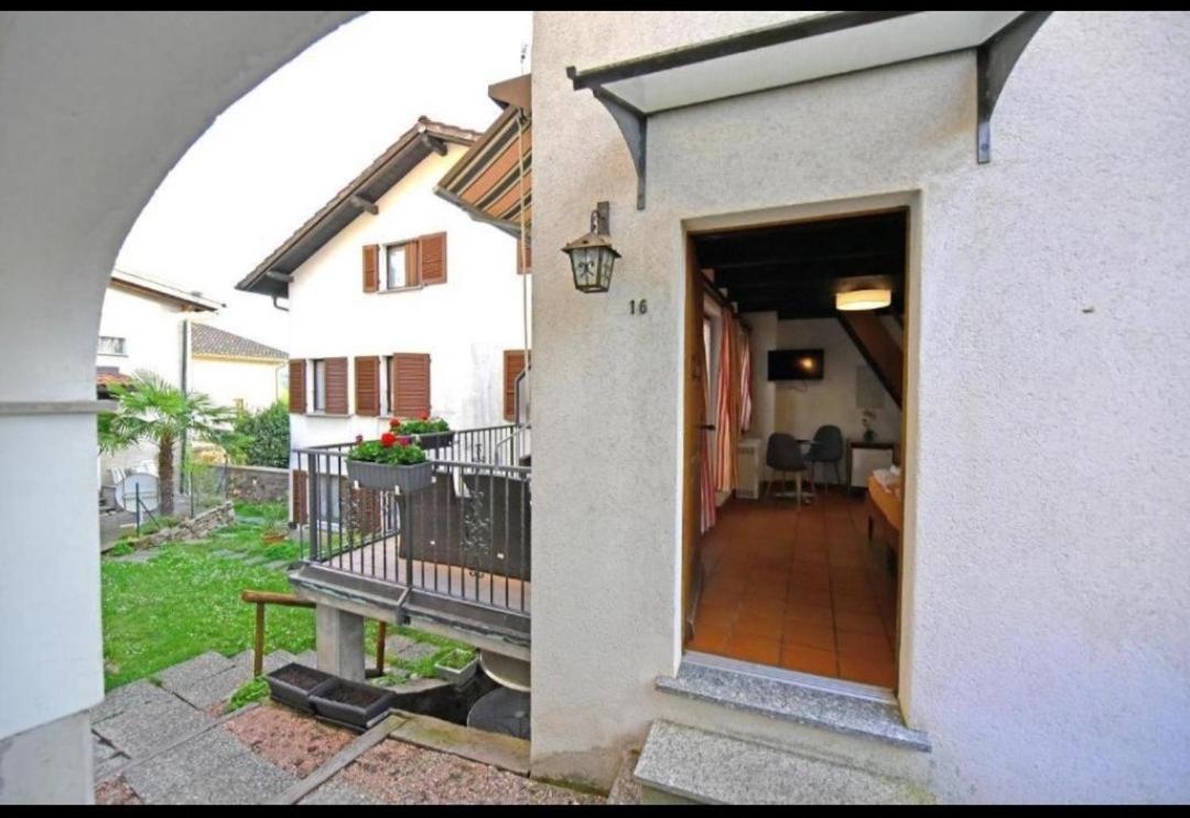 Hotel Pensione Serena Purasca Exteriör bild